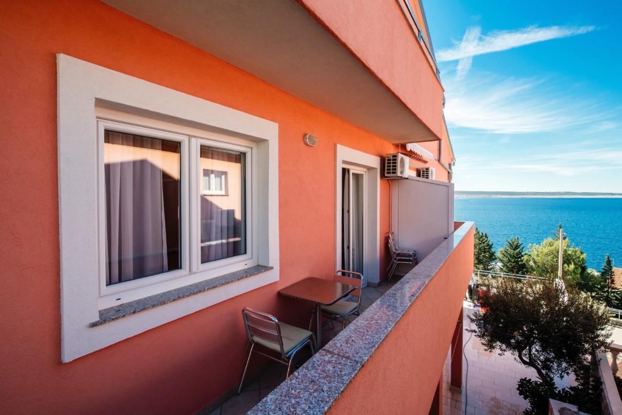 Apartments By The Sea Starigrad, Paklenica - 16421 Eksteriør billede